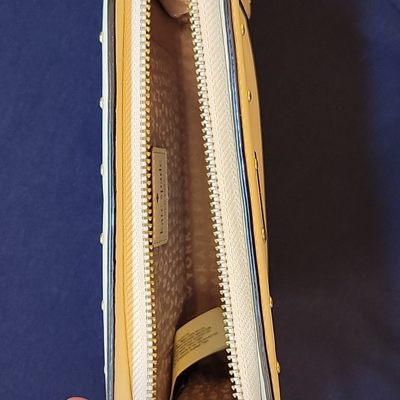 Kate Spade Yulie Clutch - Picture 4 of 5